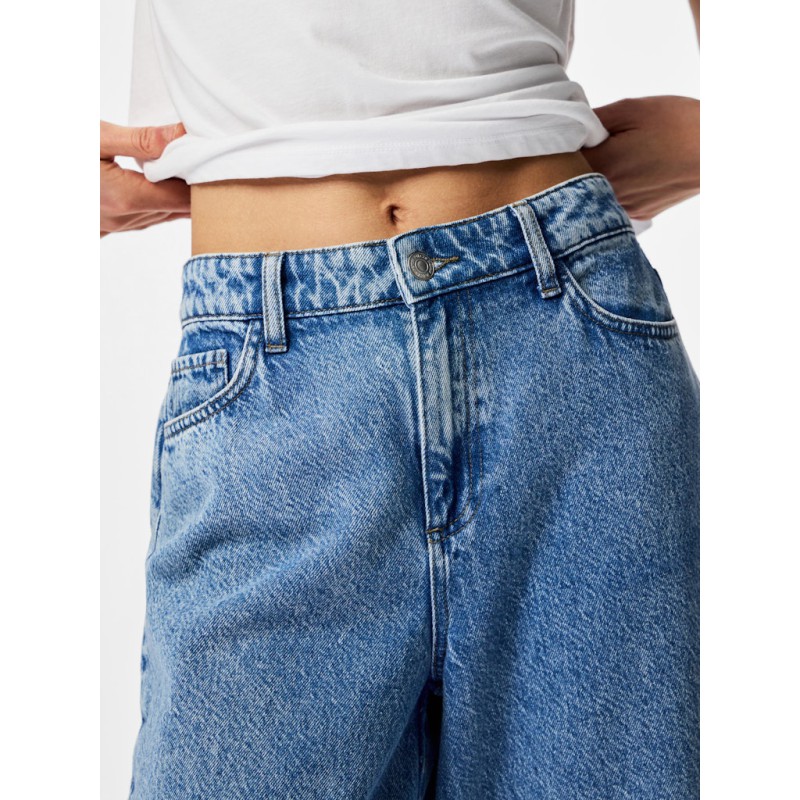 PIECES Sky mellem taljet skater denim shorts - Medium Blue Denim