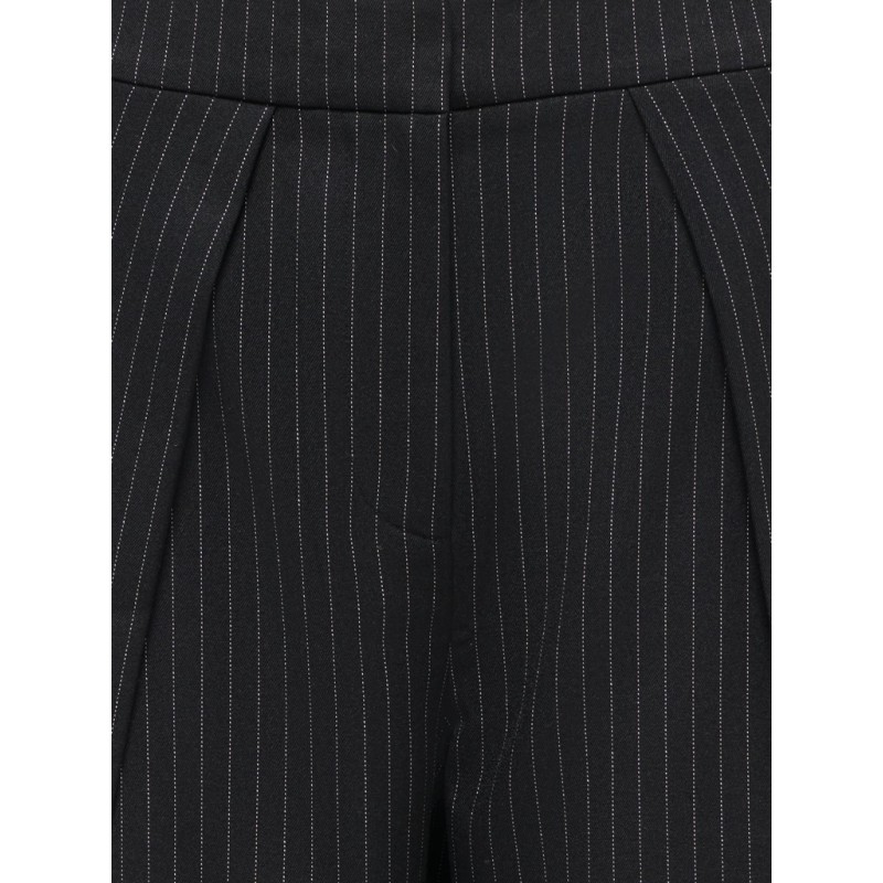 ONLY Pinya pleat barrel bukser - Black / Cloud Dancer Pinstripes