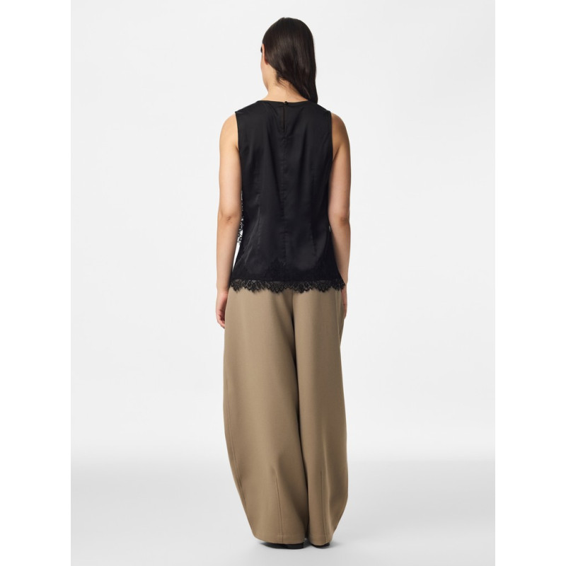 PIECES Olli asymetric lace top - Black