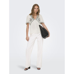 JDY Harper S/S Broderet Top - Cloud Dancer JDY Harper S/S Broderet Top - Cloud Dancer