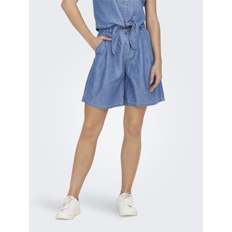 ONLY Bea Denim Shorts - Medium Blue Denim ONLY Bea Denim Shorts - Medium Blue Denim