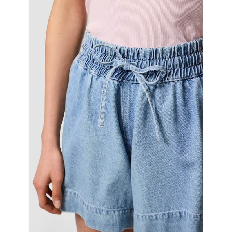 PIECES Flora Denim Shorts - Light Blue Denim PIECES Flora Denim Shorts - Light Blue Denim