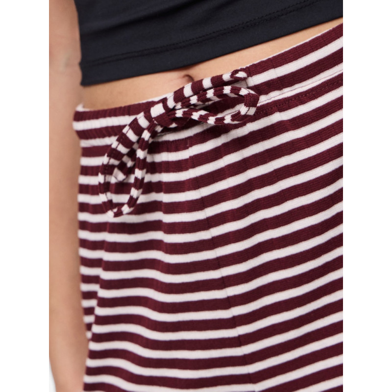 PIECES Soffi Shorts - Tawny Port PIECES Soffi Shorts - Tawny Port