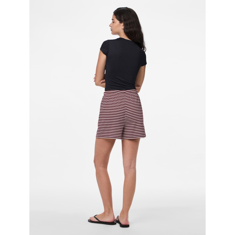 PIECES Soffi Shorts - Tawny Port PIECES Soffi Shorts - Tawny Port
